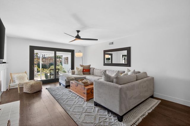 2910 Huntington Rd, Sacramento, CA 95864