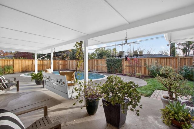 2910 Huntington Rd, Sacramento, CA 95864