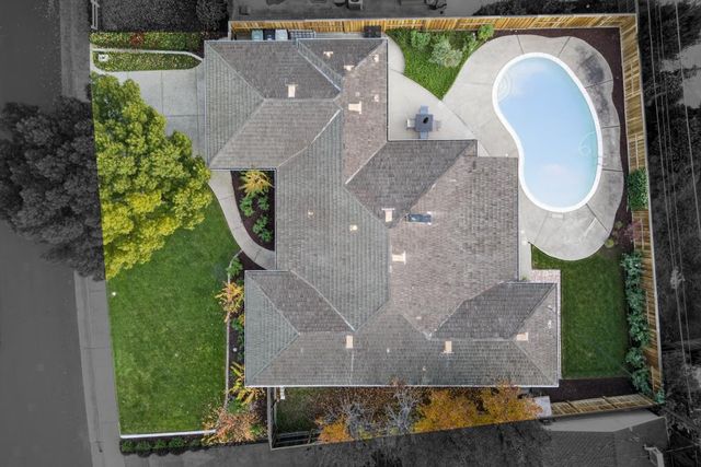 2910 Huntington Rd, Sacramento, CA 95864