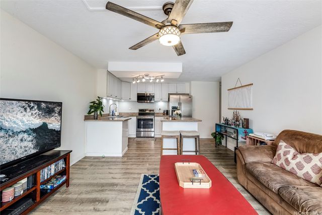 98-731 Moanalua Loop 230, Aiea, HI 96701