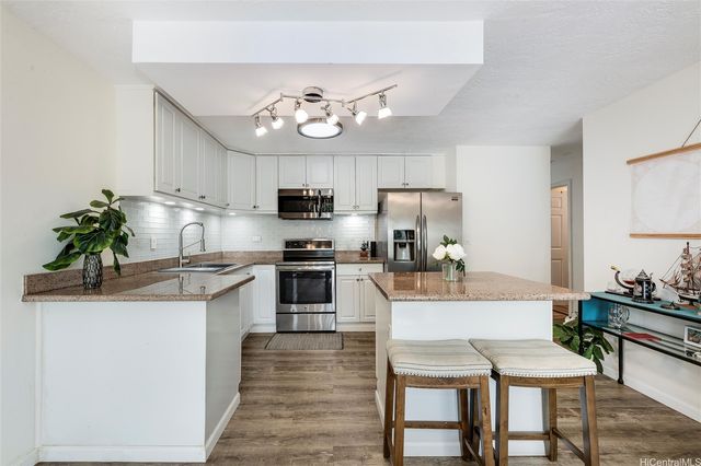 98-731 Moanalua Loop 230, Aiea, HI 96701