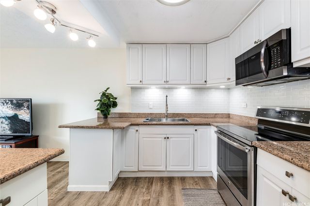 98-731 Moanalua Loop 230, Aiea, HI 96701