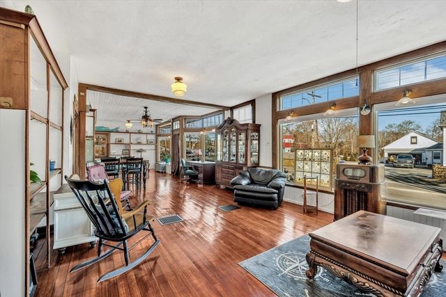 896 Sandwich Rd, Bourne, MA 02561