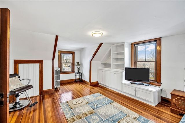 896 Sandwich Rd, Bourne, MA 02561