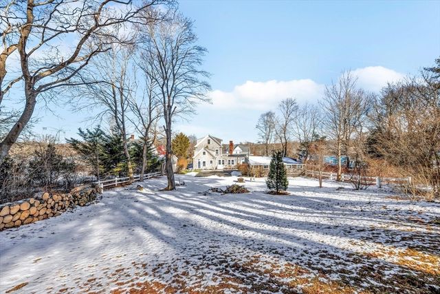 896 Sandwich Rd, Bourne, MA 02561