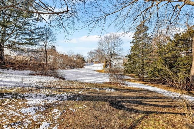 896 Sandwich Rd, Bourne, MA 02561