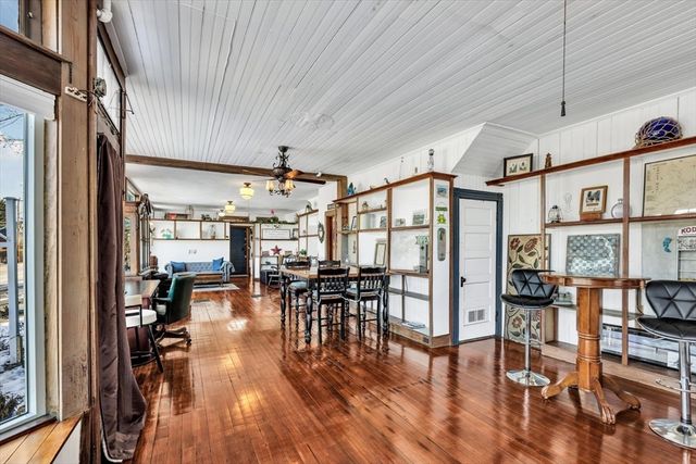 896 Sandwich Rd, Bourne, MA 02561