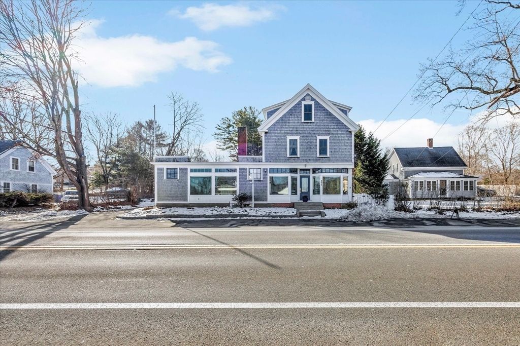 896 Sandwich Rd, Bourne, MA 02561