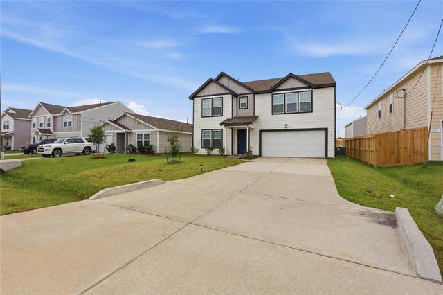 103 Road 51028, Cleveland, TX 77327