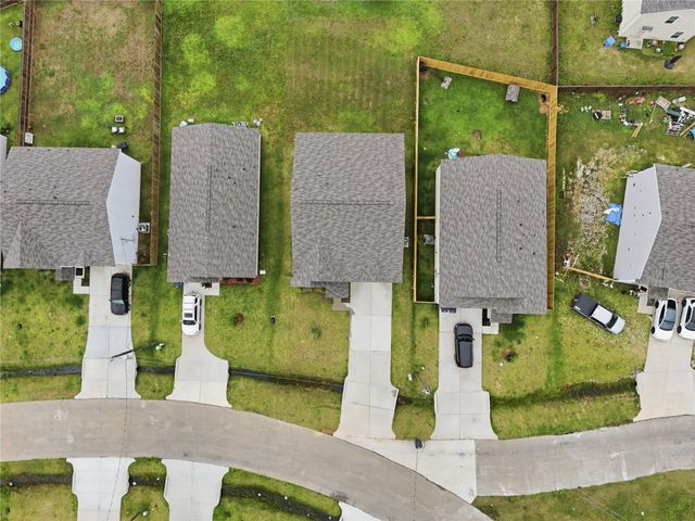 103 Road 51028, Cleveland, TX 77327