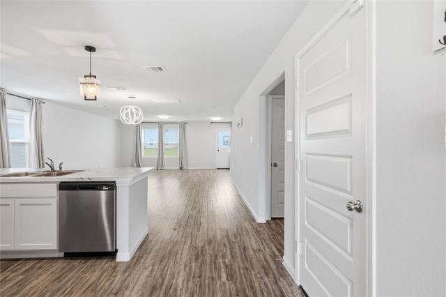 103 Road 51028, Cleveland, TX 77327