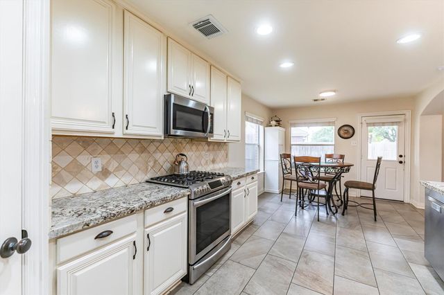 6822 Summer Bridge Lane, Spring, TX 77379