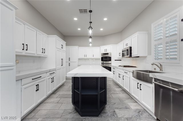 6688 Martinsville Place, Las Vegas, NV 89110