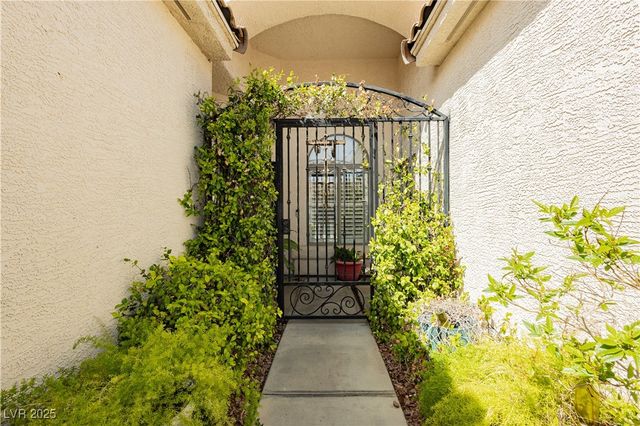 6688 Martinsville Place, Las Vegas, NV 89110