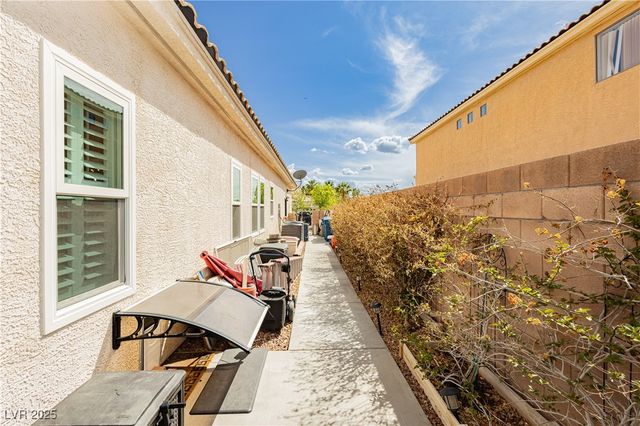 6688 Martinsville Place, Las Vegas, NV 89110