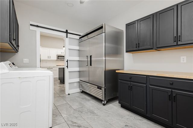 6688 Martinsville Place, Las Vegas, NV 89110