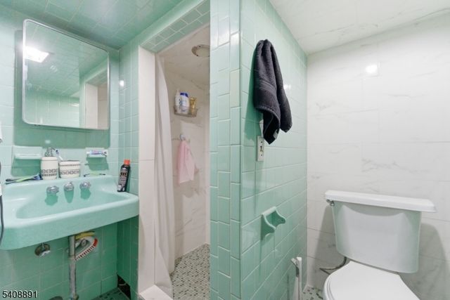 407 3Rd Ave, Newark City, NJ 07107