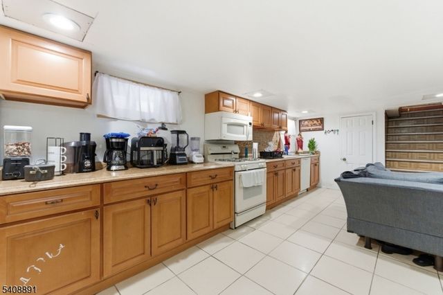 407 3Rd Ave, Newark City, NJ 07107