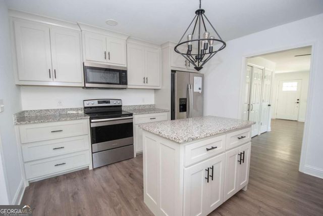 203 White Avenue, Hogansville, GA 30230