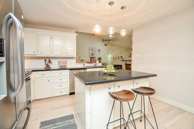 4901 E Columbary Drive, Rosenberg, TX 77471