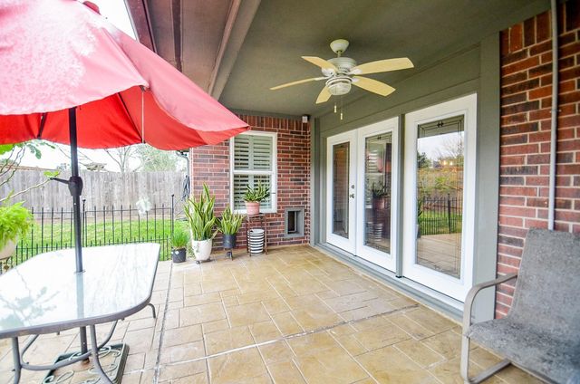 4901 E Columbary Drive, Rosenberg, TX 77471