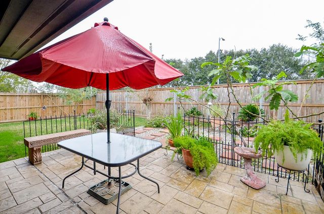 4901 E Columbary Drive, Rosenberg, TX 77471