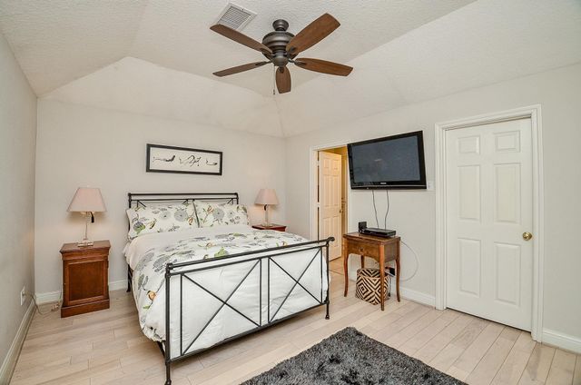 4901 E Columbary Drive, Rosenberg, TX 77471