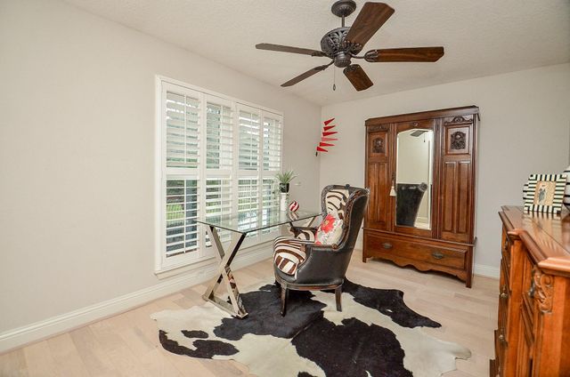 4901 E Columbary Drive, Rosenberg, TX 77471