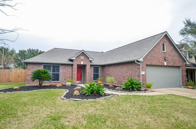 4901 E Columbary Drive, Rosenberg, TX 77471