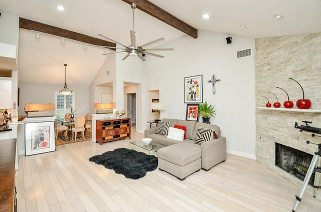 4901 E Columbary Drive, Rosenberg, TX 77471