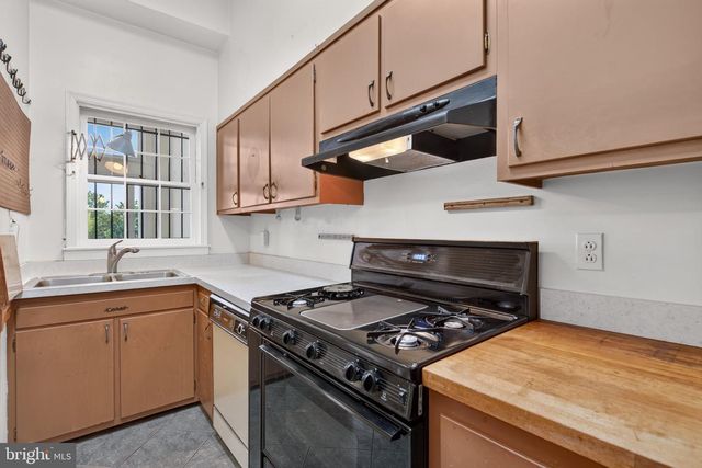 312 D ST NE, Washington, DC 20002