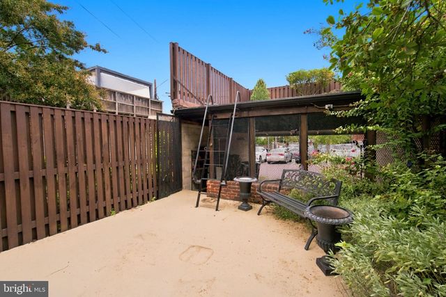 312 D ST NE, Washington, DC 20002