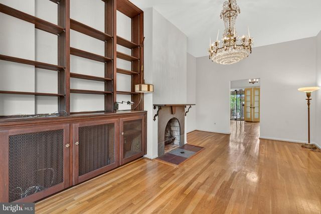 312 D ST NE, Washington, DC 20002