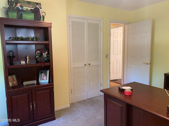 5930 N River Road, Waterville, OH 43566