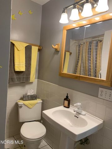 5930 N River Road, Waterville, OH 43566