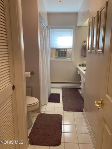 5930 N River Road, Waterville, OH 43566