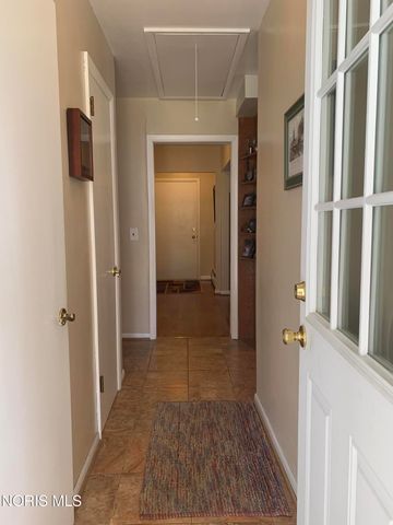 5930 N River Road, Waterville, OH 43566