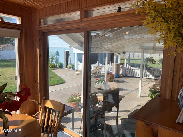 5930 N River Road, Waterville, OH 43566