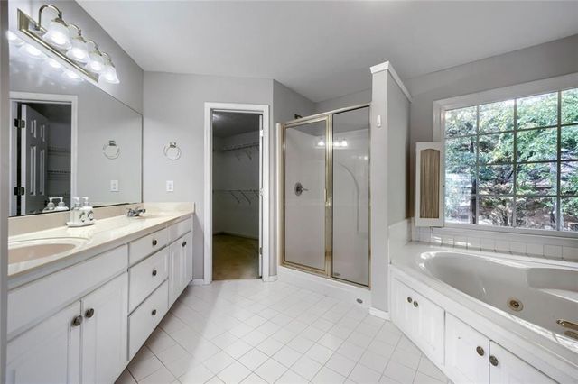 8100 Greens Mill Way, Loganville, GA 30052