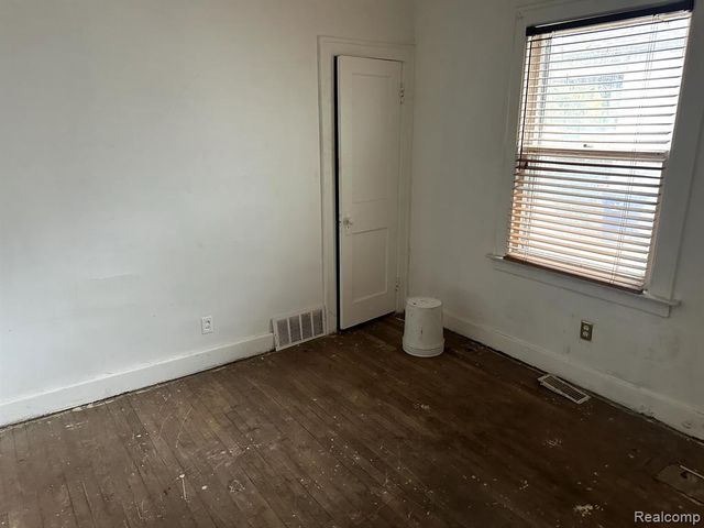 3950 Cadieux Road, Detroit, MI 48224