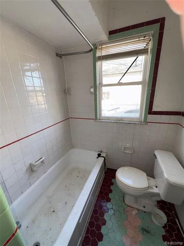 3950 Cadieux Road, Detroit, MI 48224