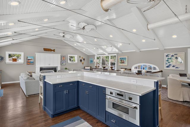 33 Harbor View Road, Harwich Port, MA 02646