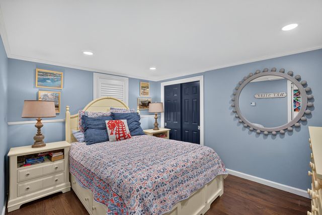 33 Harbor View Road, Harwich Port, MA 02646
