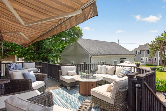 33 Harbor View Road, Harwich Port, MA 02646