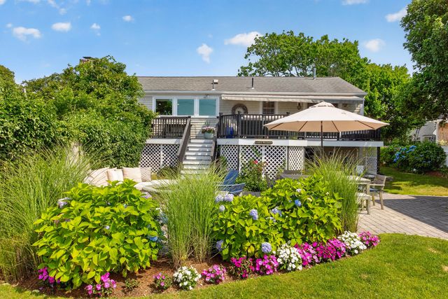 33 Harbor View Road, Harwich Port, MA 02646