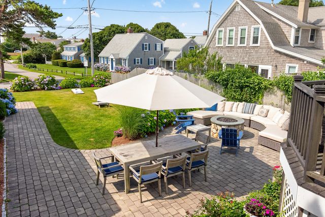 33 Harbor View Road, Harwich Port, MA 02646