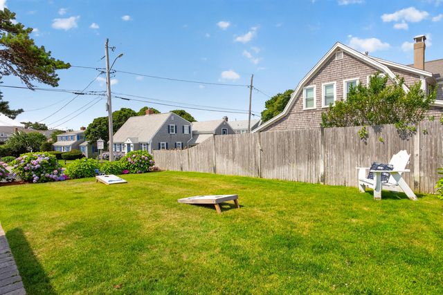 33 Harbor View Road, Harwich Port, MA 02646