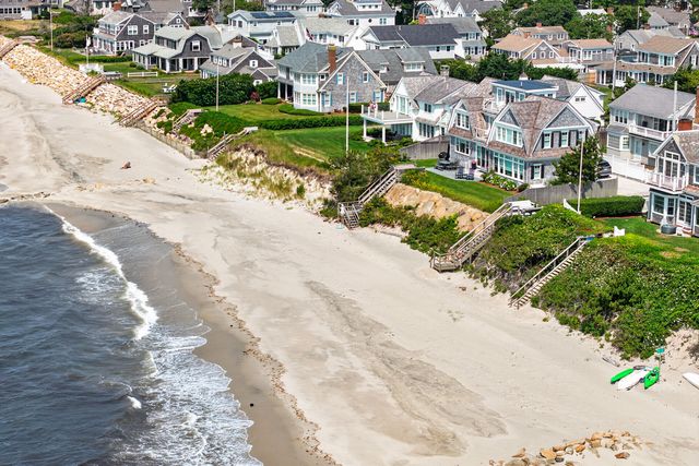 33 Harbor View Road, Harwich Port, MA 02646