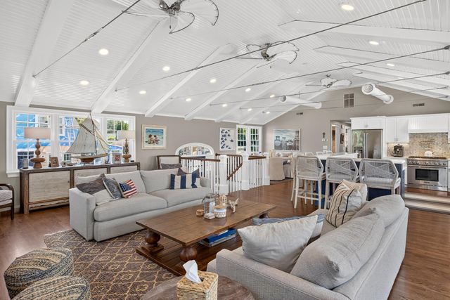 33 Harbor View Road, Harwich Port, MA 02646