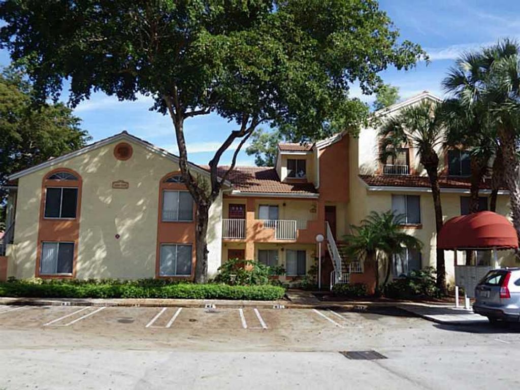 1172 Coral Club Drive 1172, Coral Springs, FL 33071